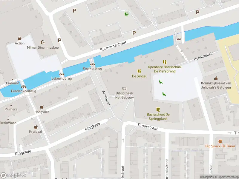 Ambulance met grote spoed naar de Arubapad in Leiden