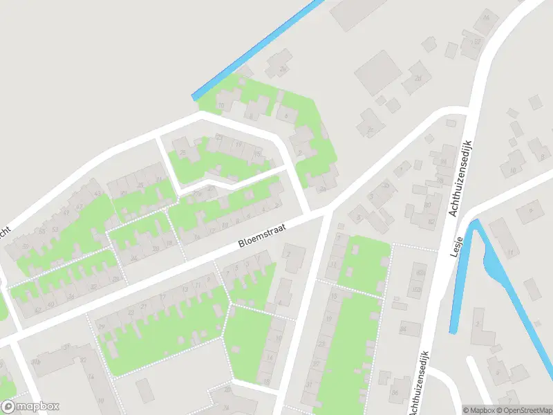 Ambulance met gepaste spoed naar de Bloemstraat in Achthuizen