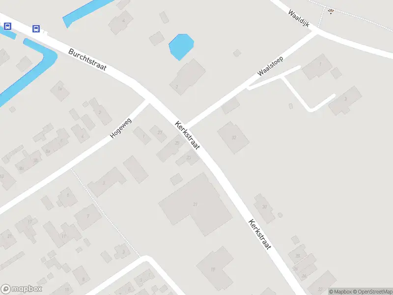 Brandweer met grote spoed naar de Koningstraat in Rossum vanwege waarnemen gaslucht