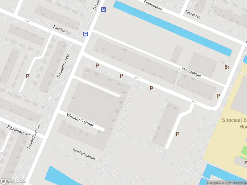 Ambulance met gepaste spoed naar de Wilhelm Tellplaats in Hoogvliet Rotterdam