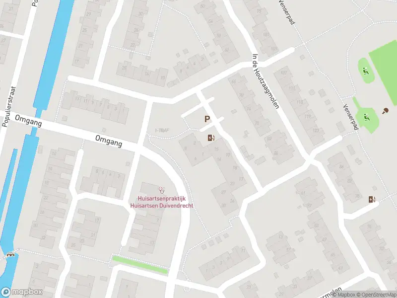 Ambulance met grote spoed naar de In de Papiermolen in Duivendrecht