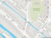 Ambulance met gepaste spoed naar de Hilleniussingel in Rotterdam