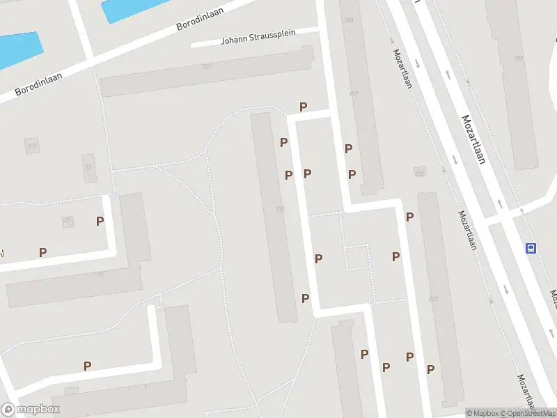 Ambulance met gepaste spoed naar de Johann Straussplein in Schiedam