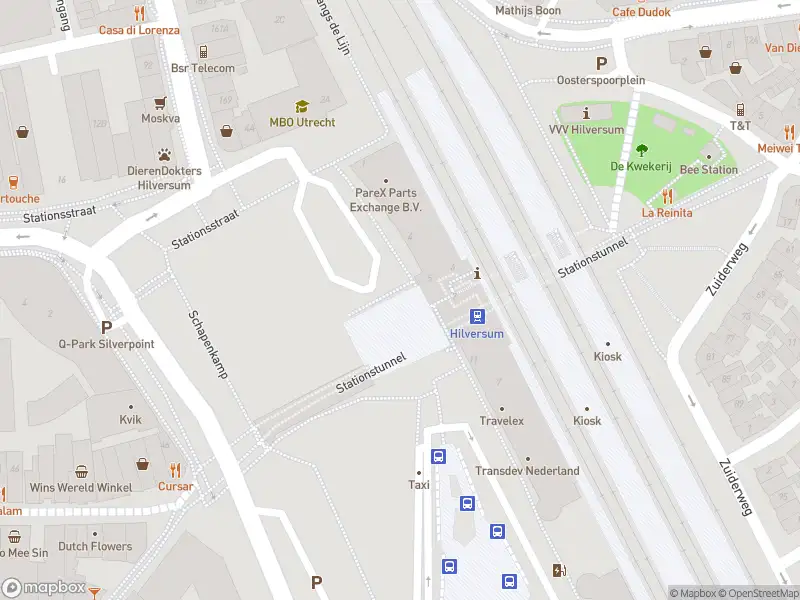 Brandweer met gepaste spoed naar de Stationsplein in Hilversum