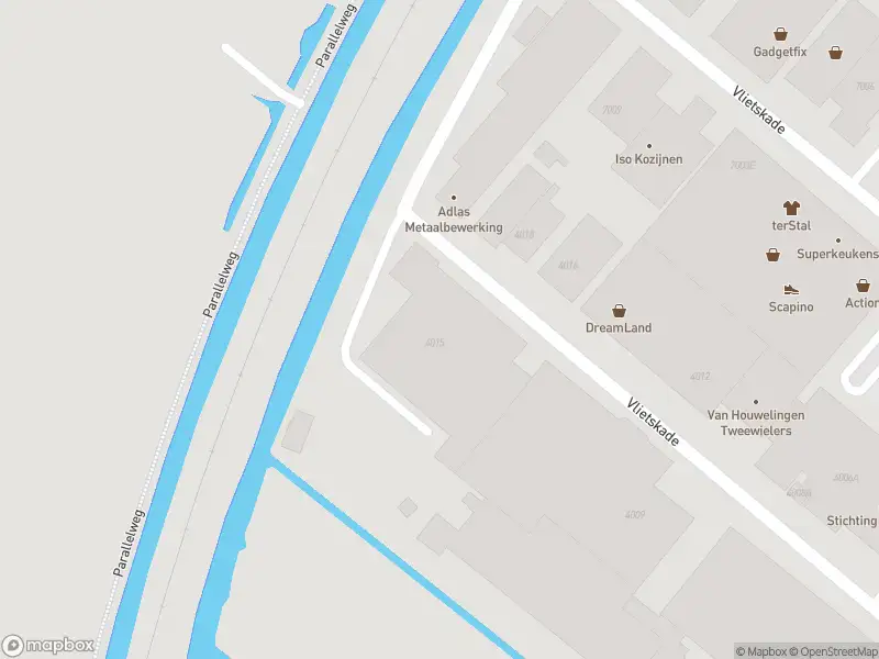 Ambulance met gepaste spoed naar de Parallelweg in Arkel