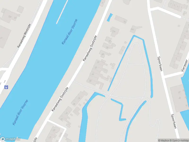 Ambulance met grote spoed naar de Kanaalweg Oostzijde in Hellevoetsluis