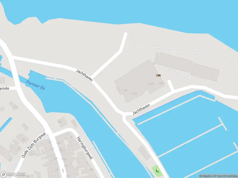 Ambulance met grote spoed naar de Jachthaven in Monnickendam