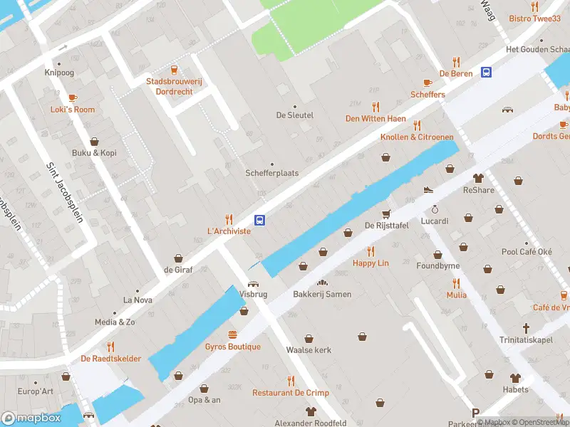 Ambulance met gepaste spoed naar de Groenmarkt in Dordrecht