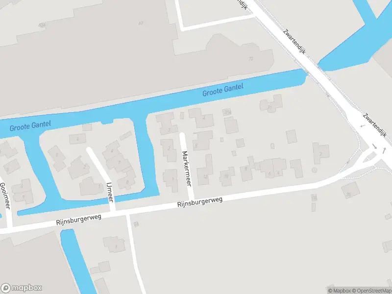 Ambulance met gepaste spoed naar de Markermeer in Naaldwijk