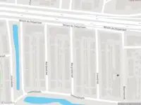 Ambulance met gepaste spoed naar de Herensingel in Leiden