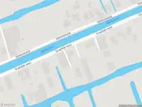Ambulance met grote spoed naar de Graafdijk-west in Molenaarsgraaf