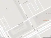 Ambulance met grote spoed naar de Kikkenstein in Amsterdam