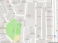 Ambulance met grote spoed naar de Schiedamse Vest in Rotterdam