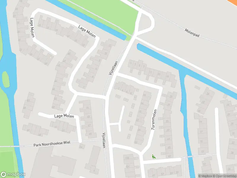 Ambulance met grote spoed naar de Torenmolen in Papendrecht