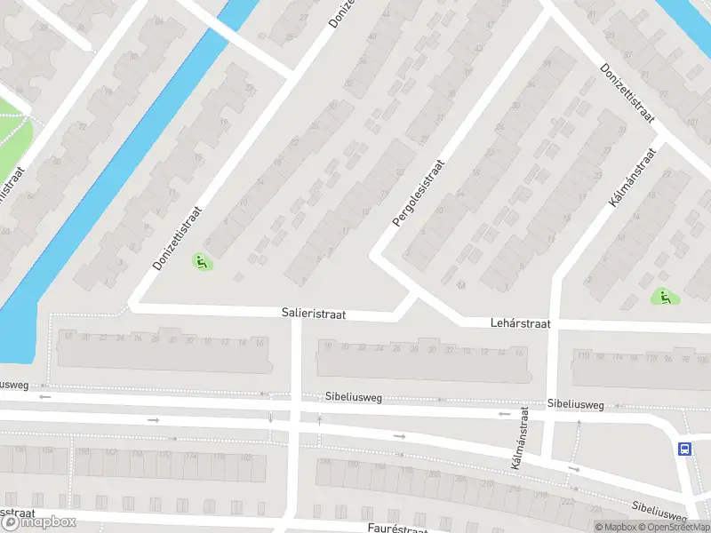 Ambulance met grote spoed naar de Pergolesistraat in Capelle aan den IJssel