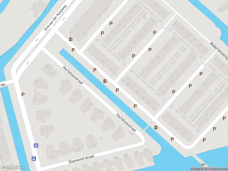 Ambulance met gepaste spoed naar de Hertshooistraat in Rotterdam