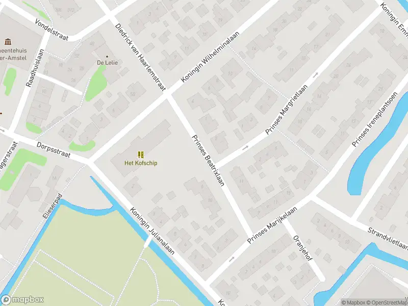 Brandweer met grote spoed naar de Prinses Beatrixlaan in Ouderkerk aan de Amstel vanwege waarnemen gaslucht