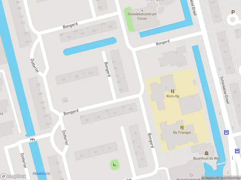 Ambulance met grote spoed naar de Bongerd in Capelle aan den IJssel