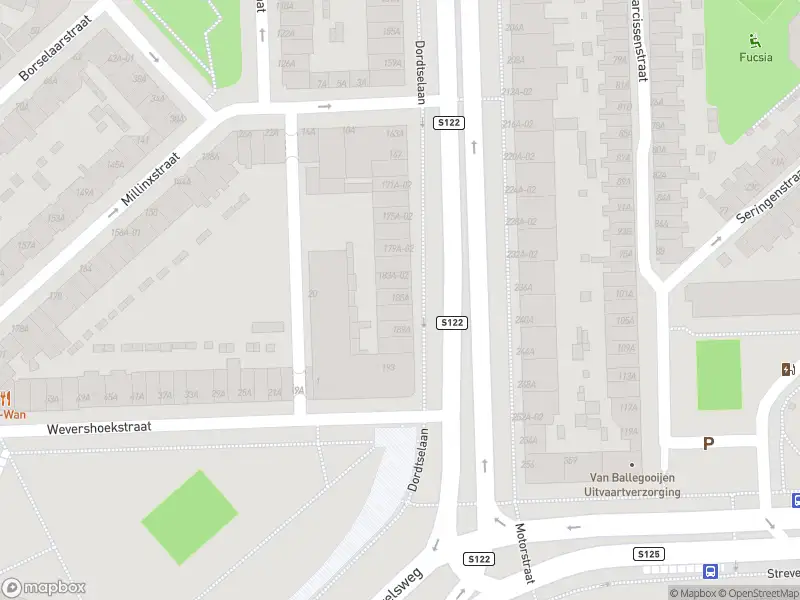 Ambulance met grote spoed naar de Dordtselaan in Rotterdam