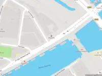 Ambulance naar de Friese Varkenmarkt in Haarlem vanwege ongeval met letsel