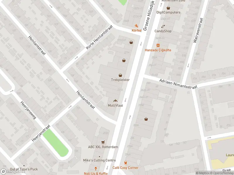 Ambulance met grote spoed naar de Groene Hilledijk in Rotterdam