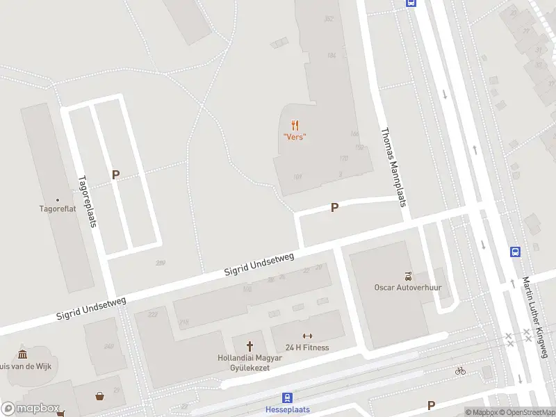 Ambulance met grote spoed naar de Sigrid Undsetweg in Rotterdam