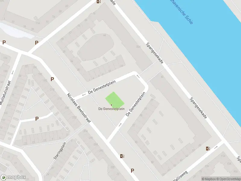 Ambulance met grote spoed naar de De Genestetplein in Rotterdam