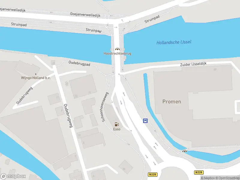 Ambulance met grote spoed naar de Schoonhovenseweg in Gouda vanwege personen te water