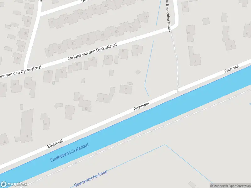 Brandweer met gepaste spoed naar de Eikenwal in Helmond vanwege een buitenbrand