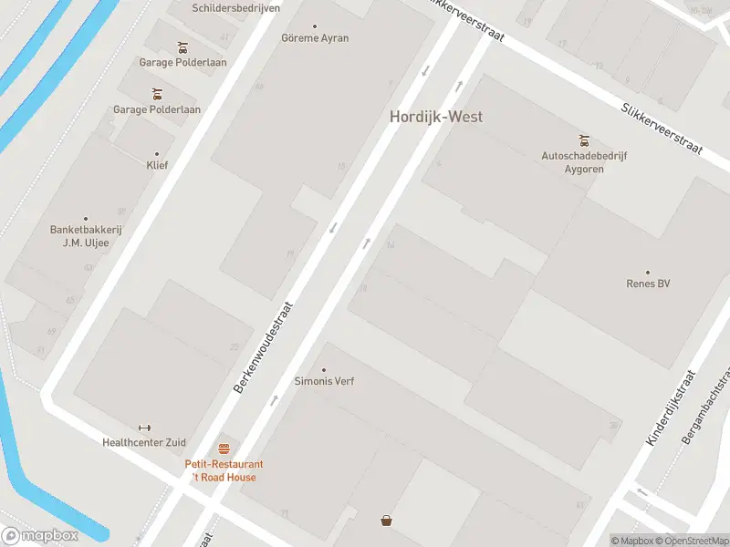 Ambulance met gepaste spoed naar de Slikkerveerstraat in Rotterdam