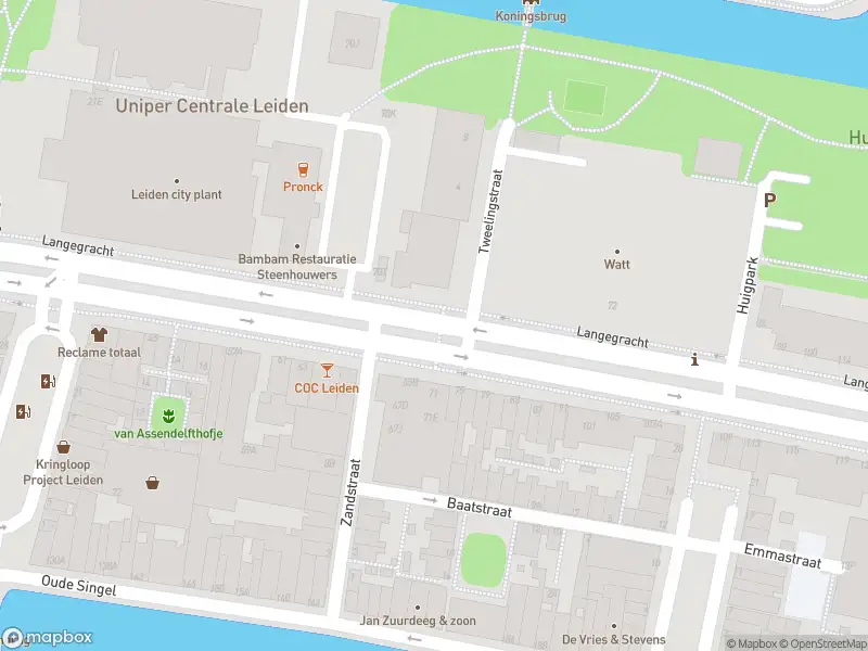 Ambulance met gepaste spoed naar de Langegracht in Leiden