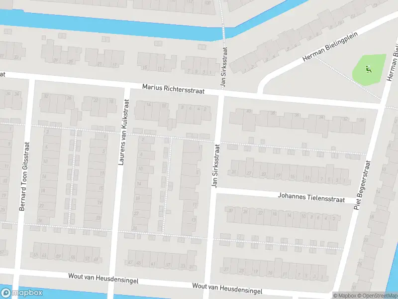 Ambulance met gepaste spoed naar de Jan Sirksstraat in Rotterdam