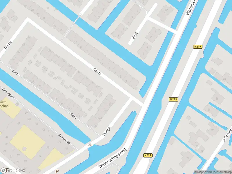 Ambulance met grote spoed naar de Dieze in Nieuwerkerk aan den IJssel