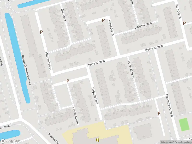 Ambulance met grote spoed naar de Heggedoorn in Rotterdam