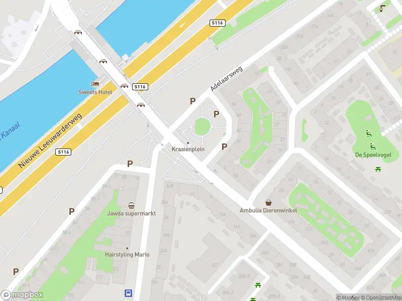 Ambulance met gepaste spoed naar de Kraaienplein in Amsterdam
