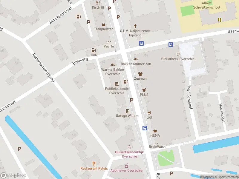 Ambulance met gepaste spoed naar de Burgemeester Baumannlaan in Rotterdam