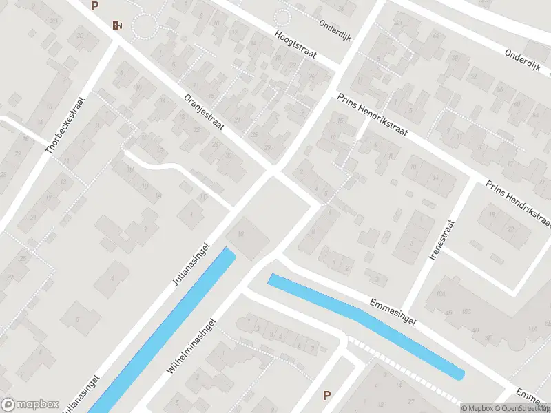 Ambulance met grote spoed naar de Oude Raadhuisplein in Hendrik-Ido-Ambacht