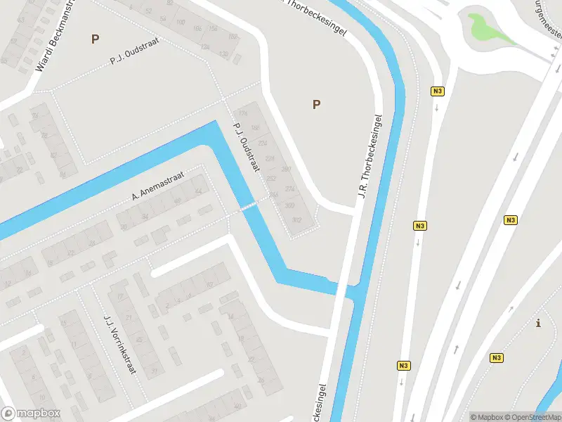 Ambulance met gepaste spoed naar de P.J. Oudstraat in Papendrecht