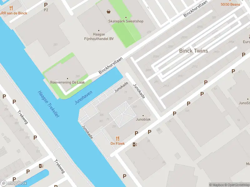Ambulance met grote spoed naar de Junokade in 's-Gravenhage
