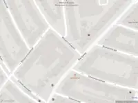 Ambulance met grote spoed naar de Willebrordusplein in Rotterdam