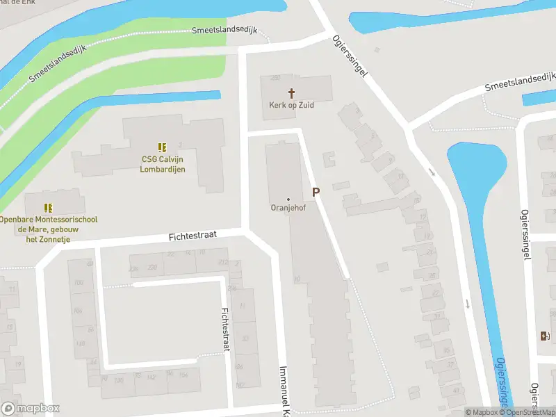 Ambulance met gepaste spoed naar de Immanuel Kantstraat in Rotterdam