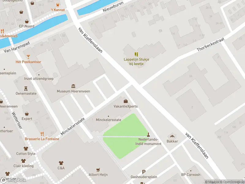 Brandweer met gepaste spoed naar de Burgemeester Kuperusplein in Heerenveen vanwege een liftopsluiting