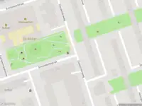 Ambulance met grote spoed naar de Hertingenstraat in Amsterdam