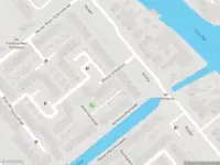 Ambulance met grote spoed naar de Hovens Gréveplein in Leiden