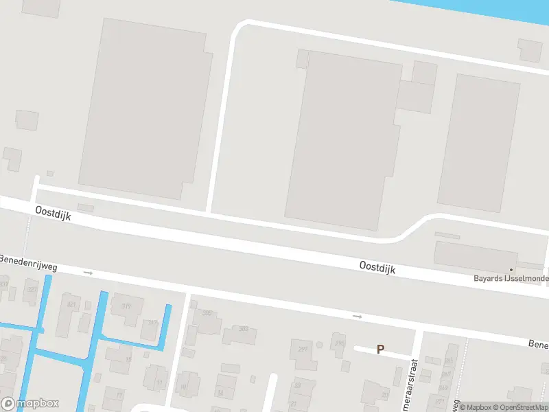 Ambulance met gepaste spoed naar de Oostdijk in Rotterdam
