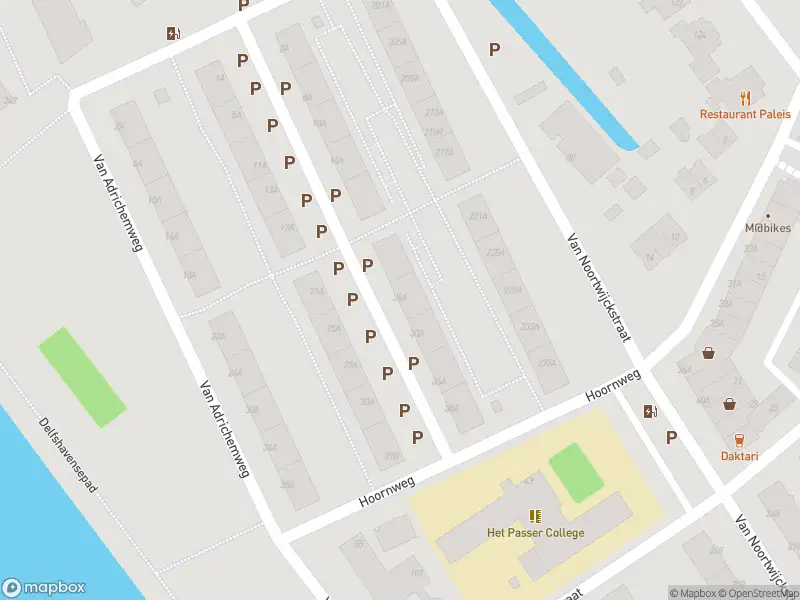 Ambulance met grote spoed naar de Patijnstraat in Rotterdam