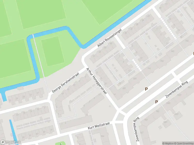 Ambulance met grote spoed naar de Arthur Honeggerstraat in Rotterdam