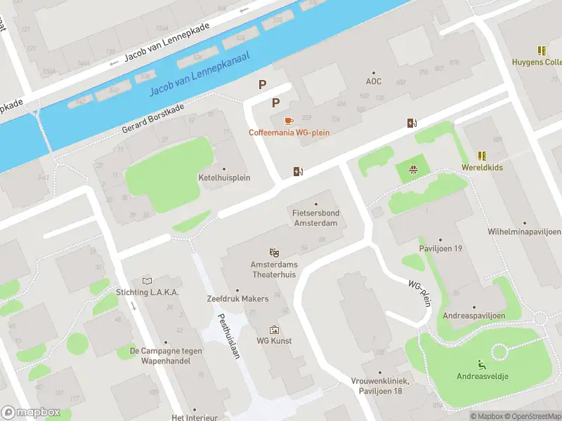 Ambulance met grote spoed naar de Ketelhuisplein in Amsterdam