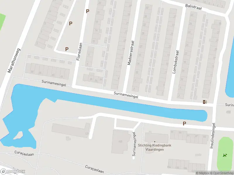 Ambulance met gepaste spoed naar de Madoerastraat in Vlaardingen