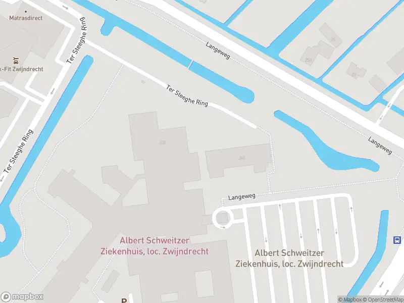 Ambulance met grote spoed naar de Langeweg in Zwijndrecht